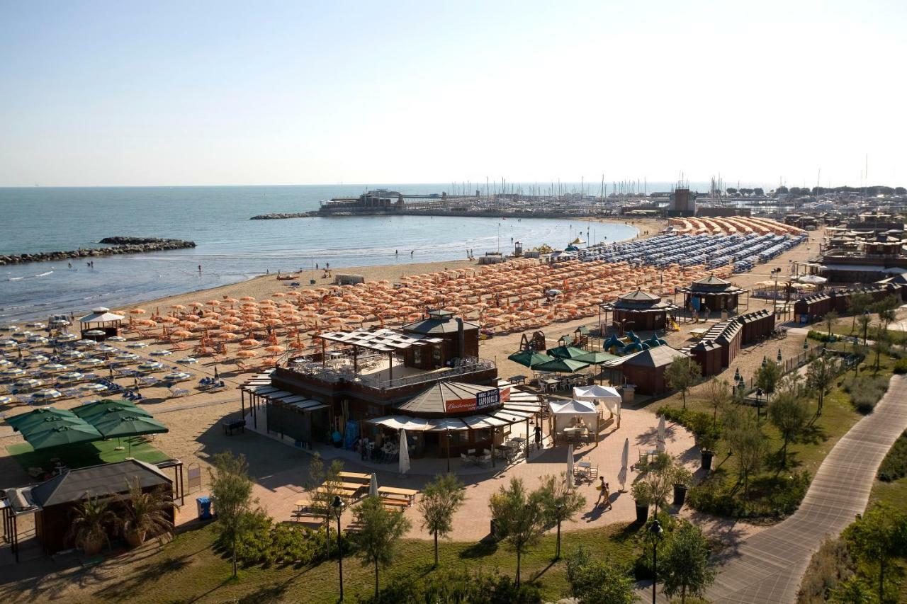 Hotel Toledo Rimini Exteriér fotografie
